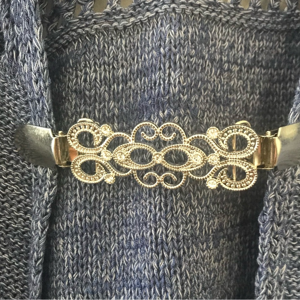 Sweater Clasp